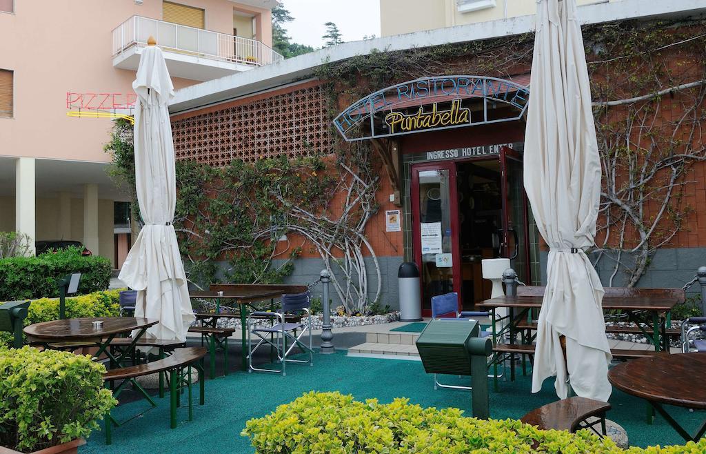 Hotel Puntabella Варацце Екстер'єр фото
