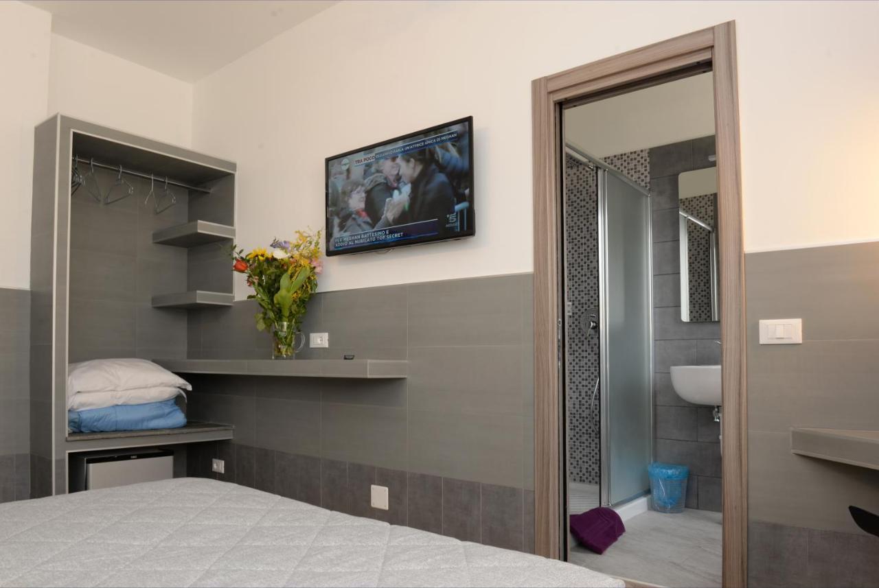Hotel Puntabella Варацце Екстер'єр фото